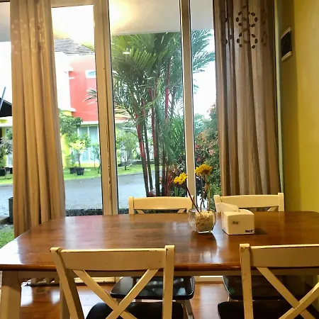 Gerbera 4BR Villa Springhill Garden Malang-3